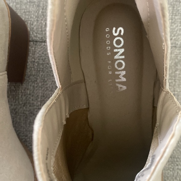 Women’s Booties - Picture 3 of 5